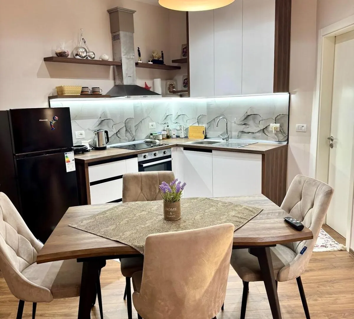 Family Seaside Vlora Apartment Albania